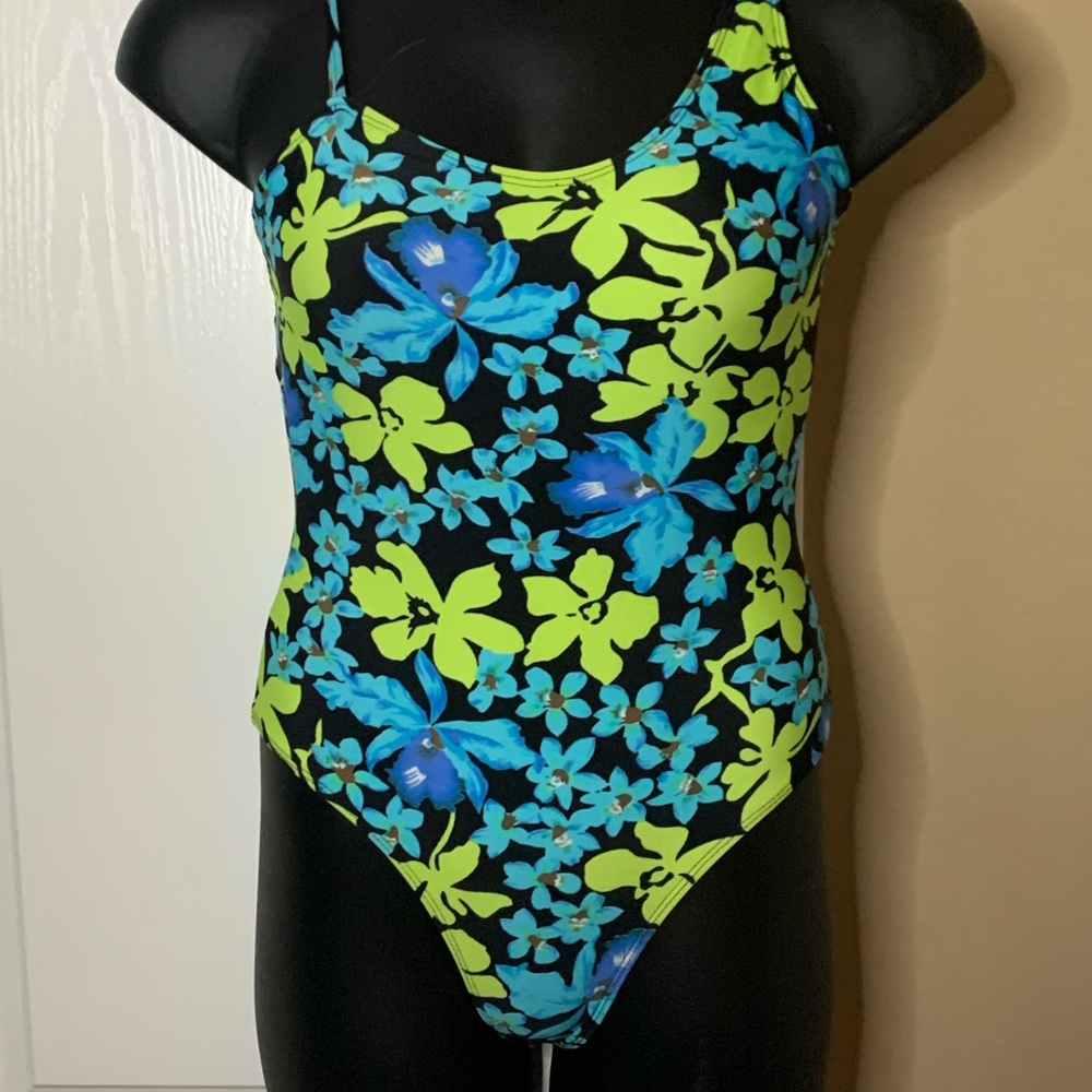 Bathing suit  - New~ Flora Design Size Small Petite